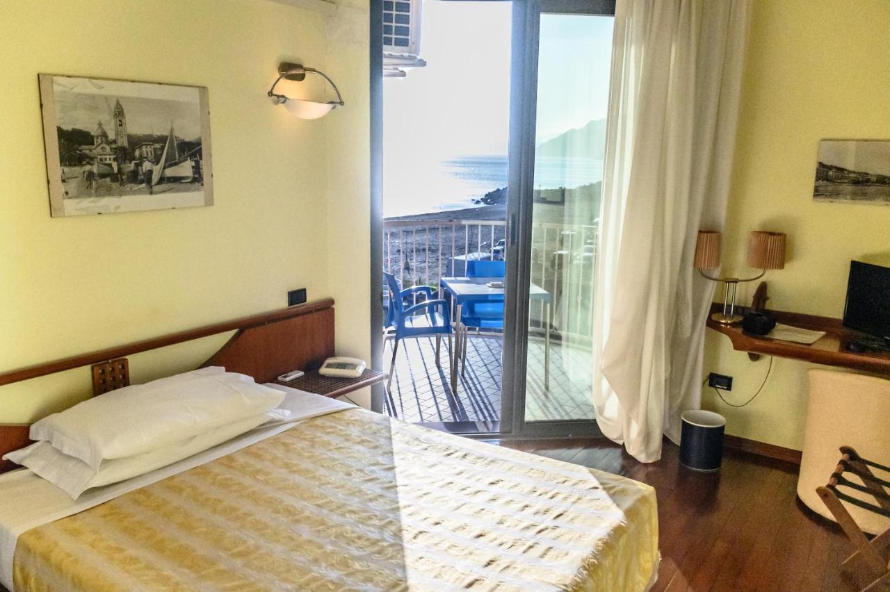 Hotel Sirenella Меле Экстерьер фото