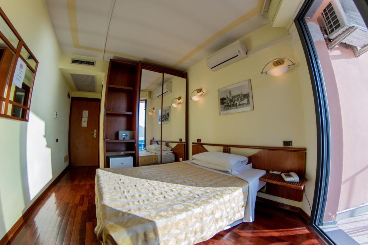 Hotel Sirenella Меле Экстерьер фото