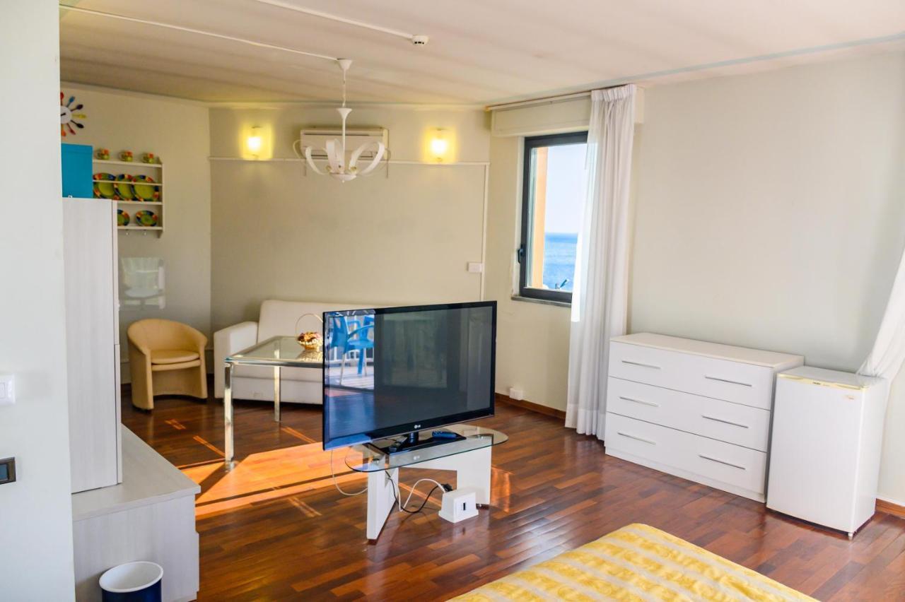 Hotel Sirenella Меле Экстерьер фото